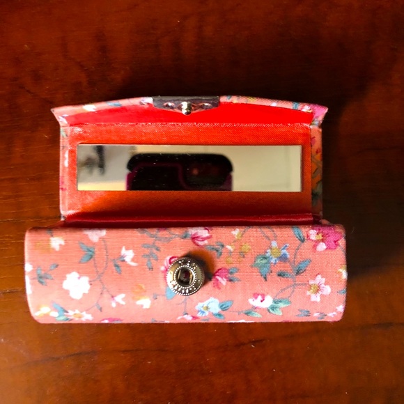 Floral lipstick case - Picture 1 of 4